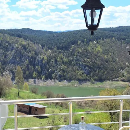 Stari Jasen Uvac בית הארחה 3*