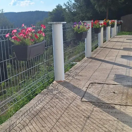 Stari Jasen Uvac בית הארחה 3*